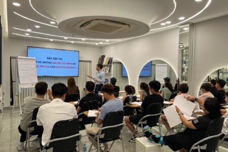 Khoá học “CHIẾN LƯỢC & CHIẾN THUẬT MARKETING cho Salon” giúp Salon có giải pháp giúp tăng trưởng 150 – 200% doanh thu hàng năm